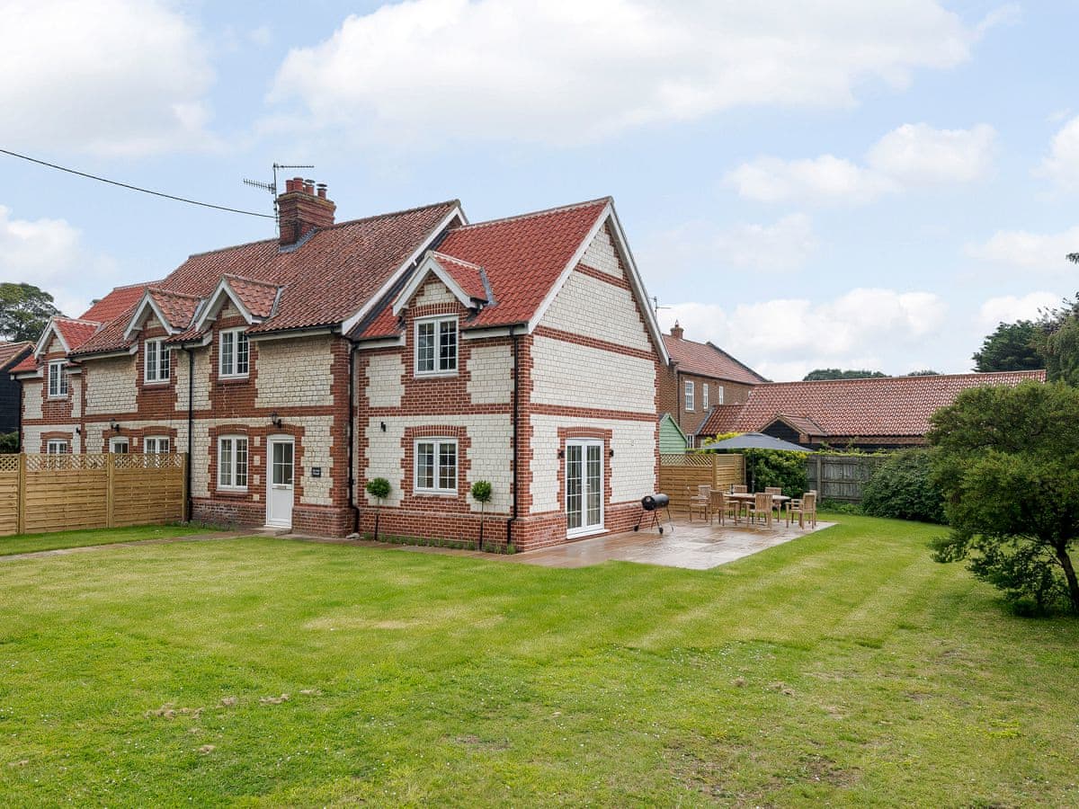 Hall Lane Cottages Sea Holly Cottage Ref Uk11931 In Thornham