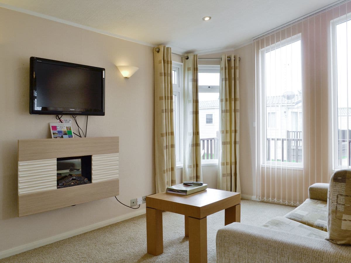 Heron Lodge - Holiday lodge in East Anglia - Image 2
