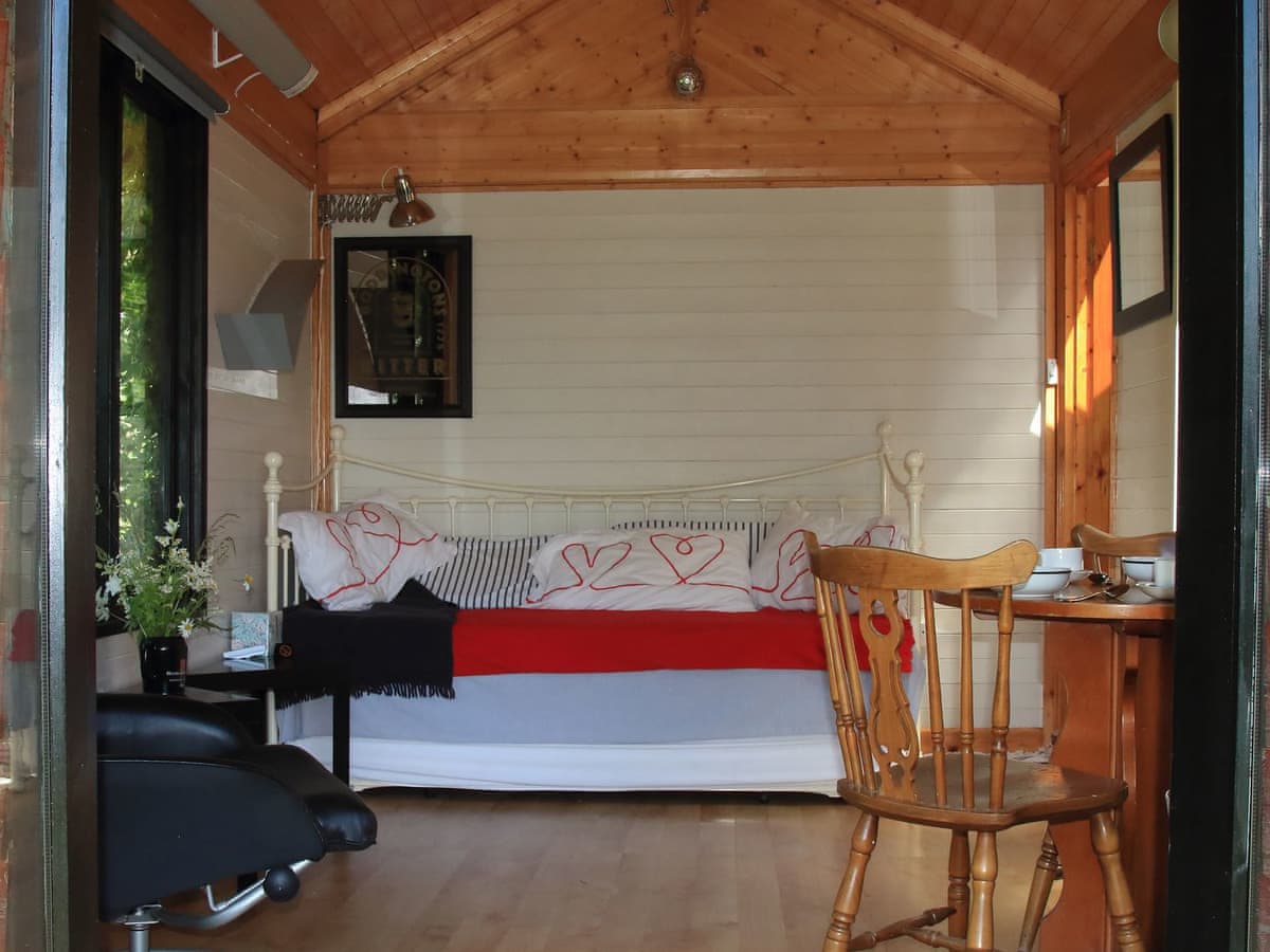 The Trekkers - Red Lodge - Holiday lodge in South Wales - Image 3