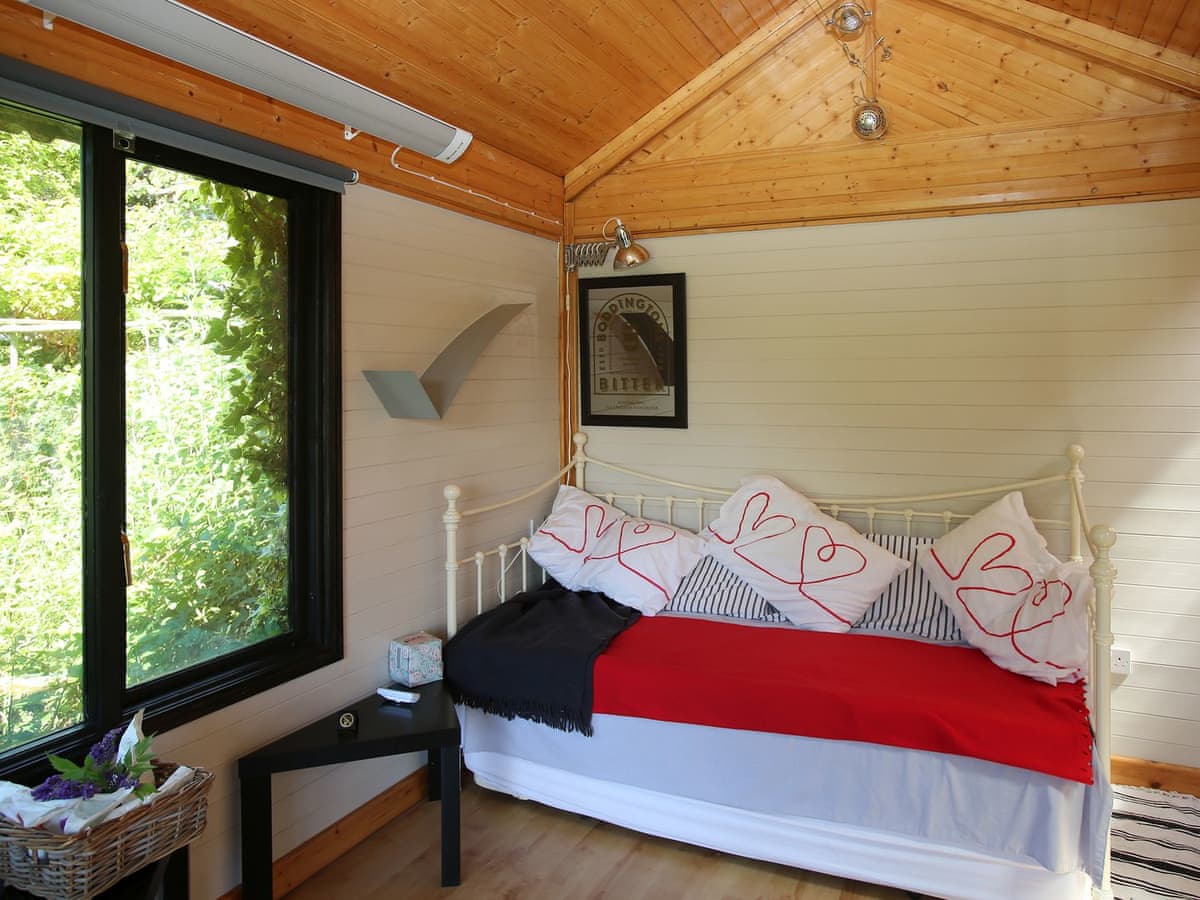 The Trekkers - Red Lodge - Holiday lodge in South Wales - Image 4