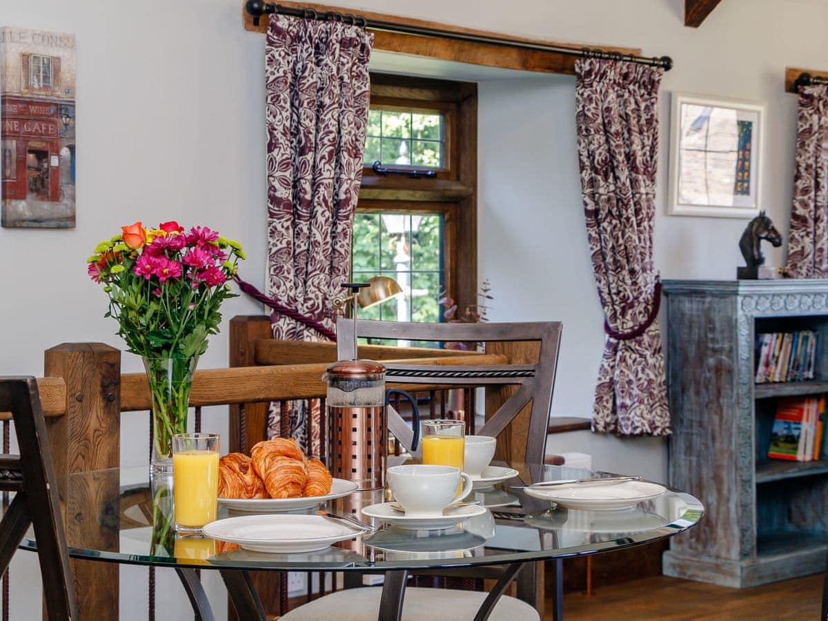 Stable Cottage Ref Uk12281 In Uley Near Dursley Gloucestershire English Country Cottages