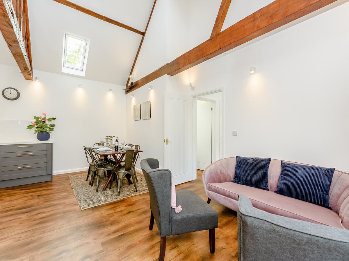 The Lodge at Oldbury Barns - Holiday Lodge in Southern England - Image 4