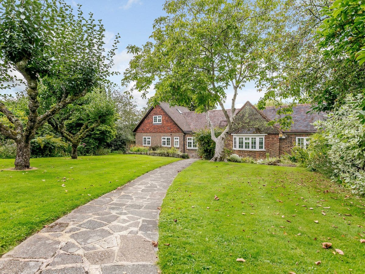 Trogs End Ref Uk11802 In Oxted Surrey English Country Cottages