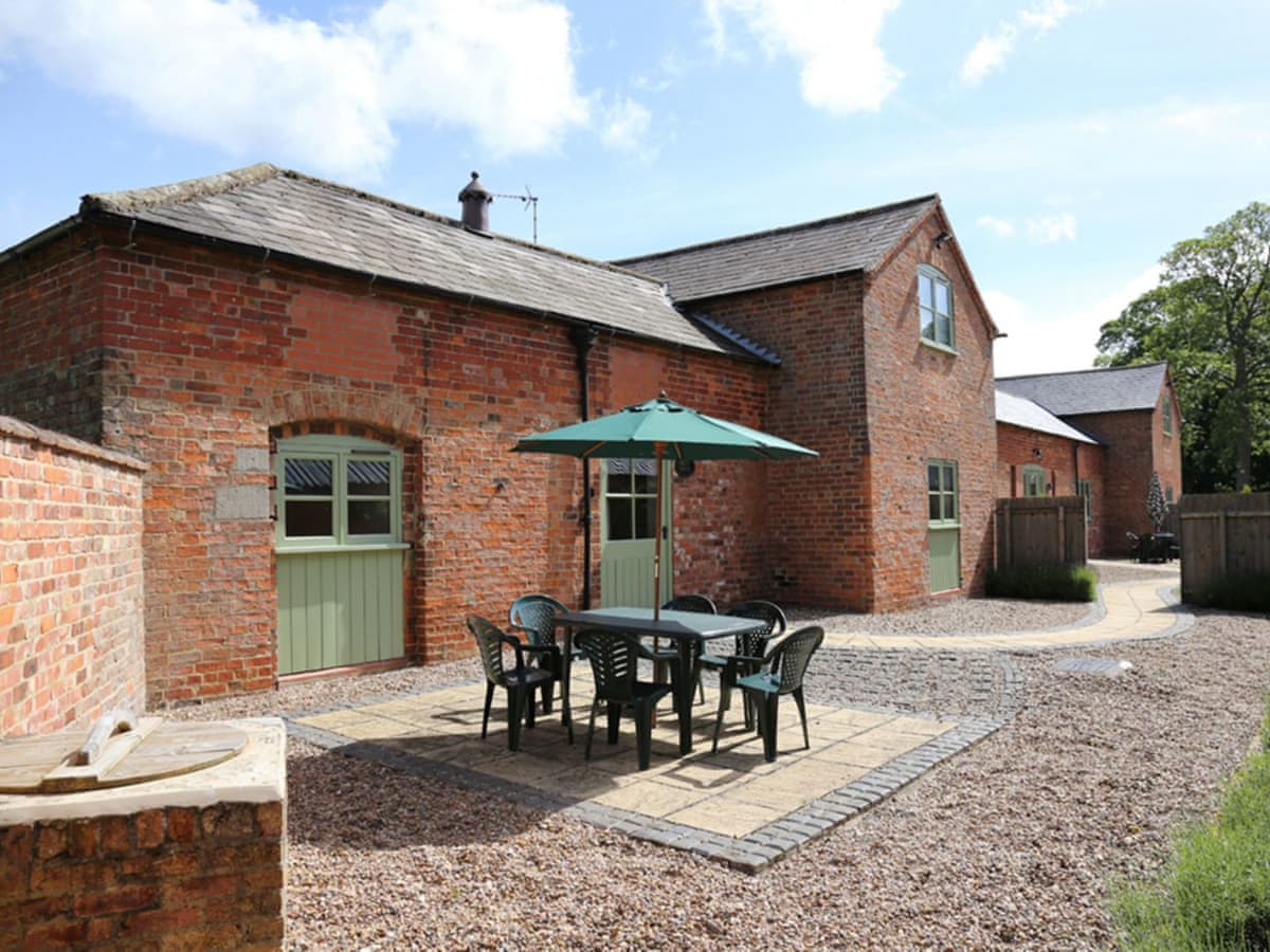 Self-catering cottages in Central England