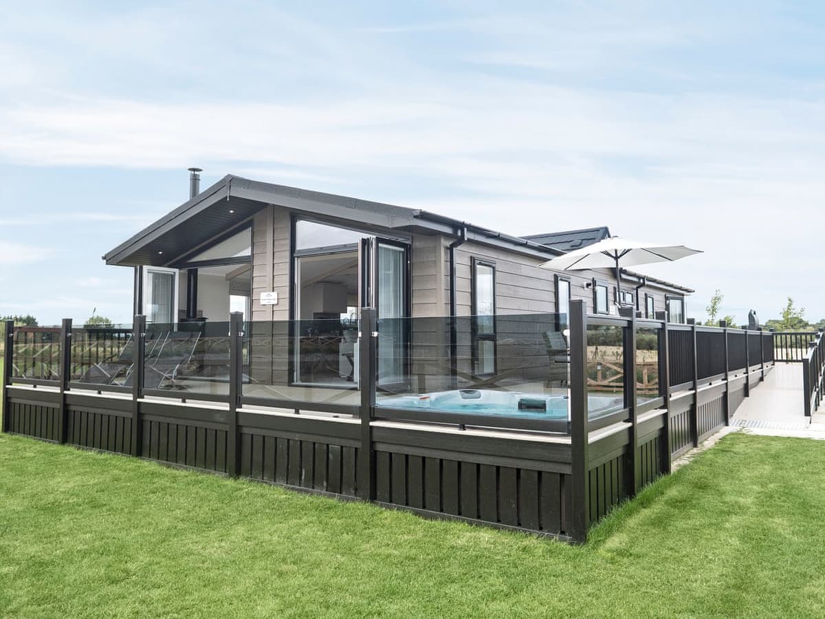 Roseberry View Lodge Retreat - Newport Bridge Lodge - Holiday lodge in Yorkshire - Image 2