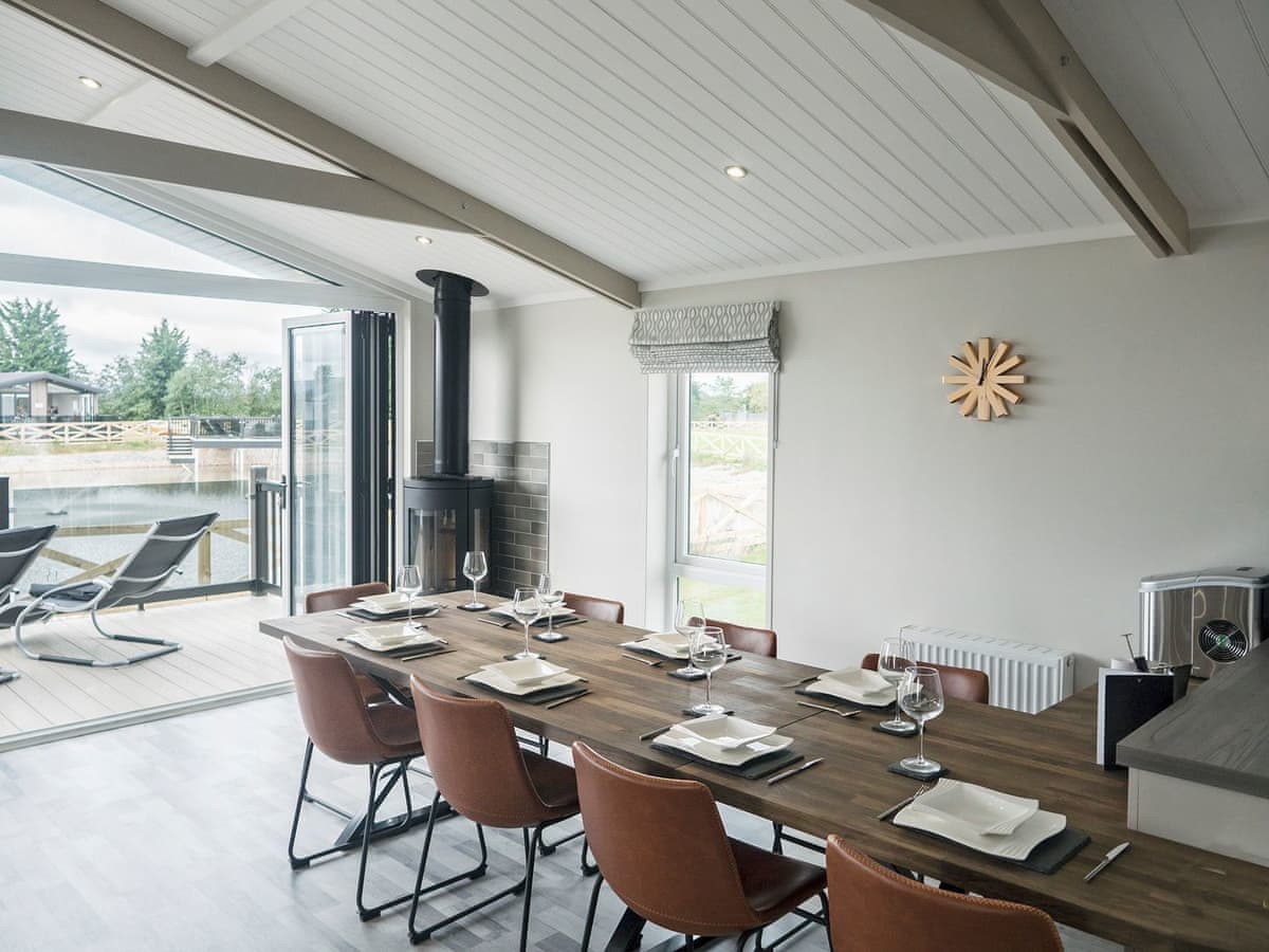 Roseberry View Lodge Retreat - Newport Bridge Lodge - Holiday lodge in Yorkshire - Image 4