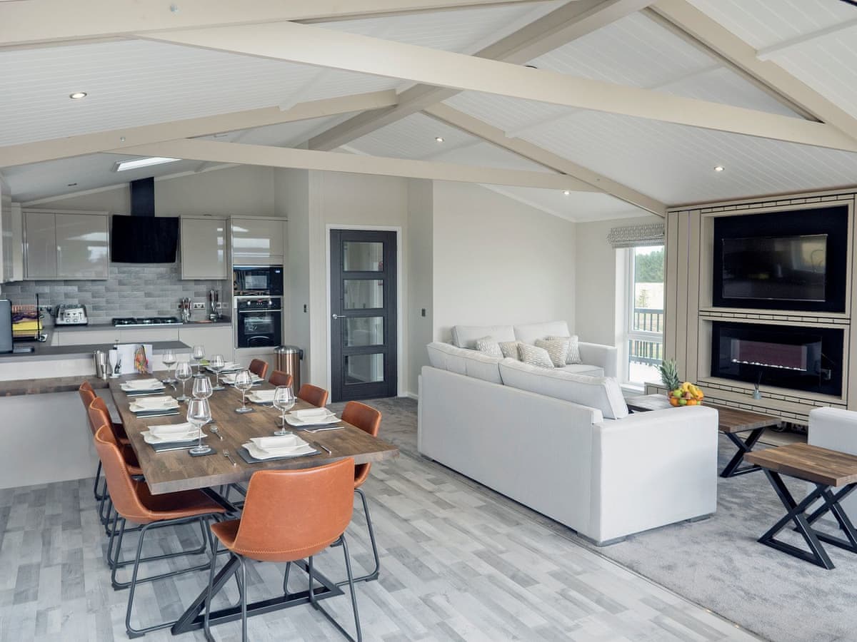 Roseberry View Lodge Retreat - Newport Bridge Lodge - Holiday lodge in Yorkshire - Image 5