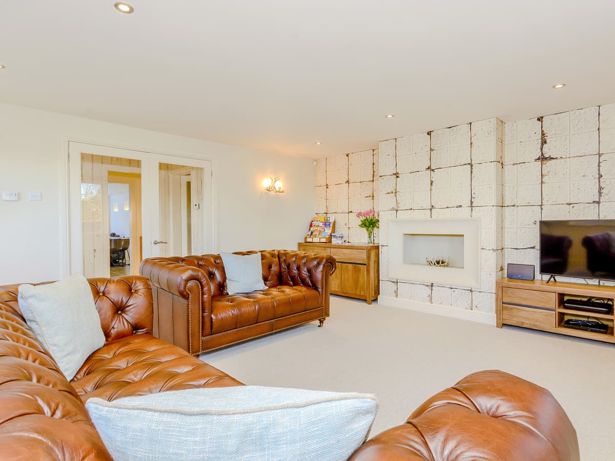 West Lodge - Holiday lodge in Central England - Image 2