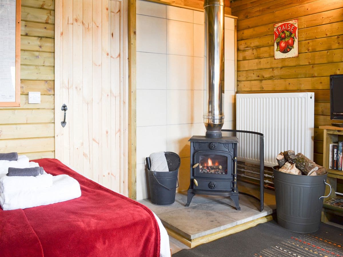 Wallace Lane Farm Cottages - Robin's Lodge - Holiday Lodge in North West England - Image 2