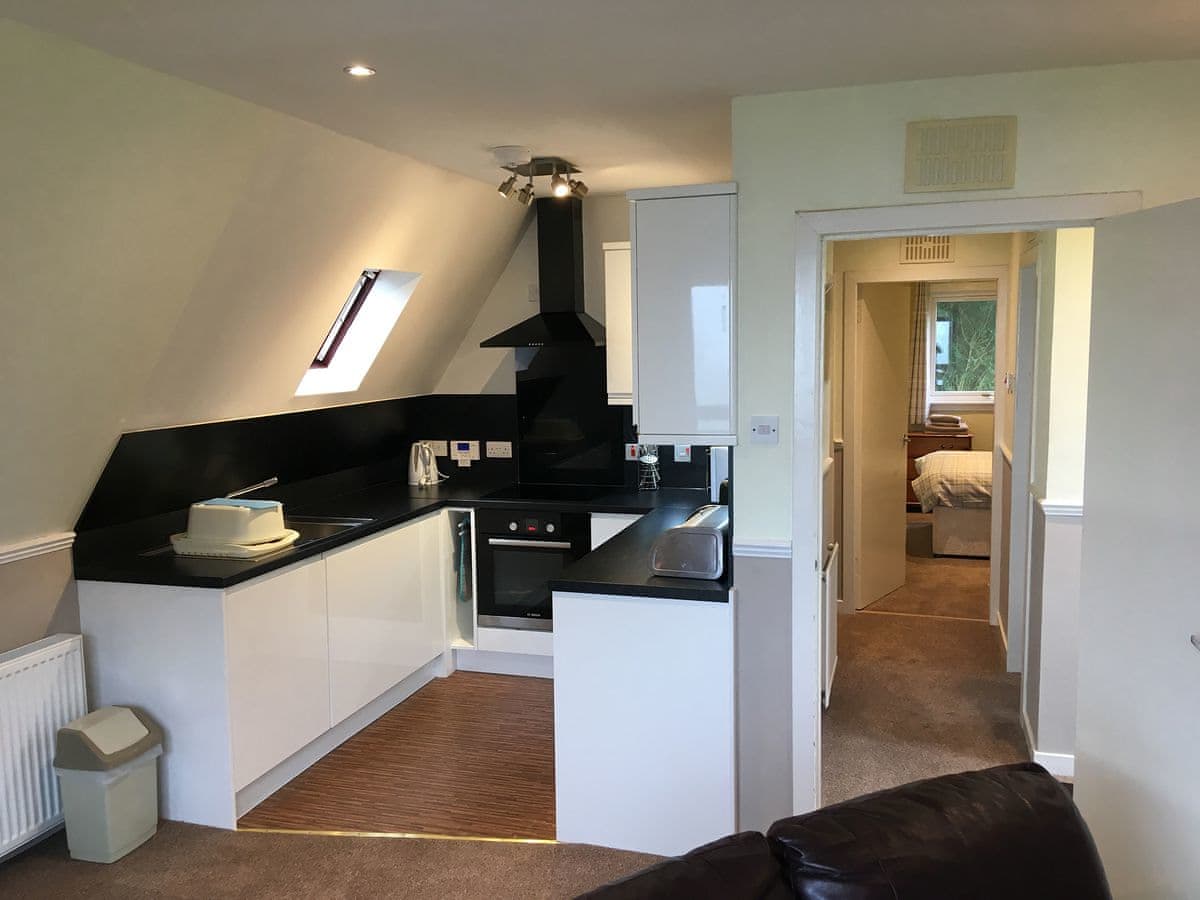 Flowerburn Holidays - Thistle Lodge - Image 4