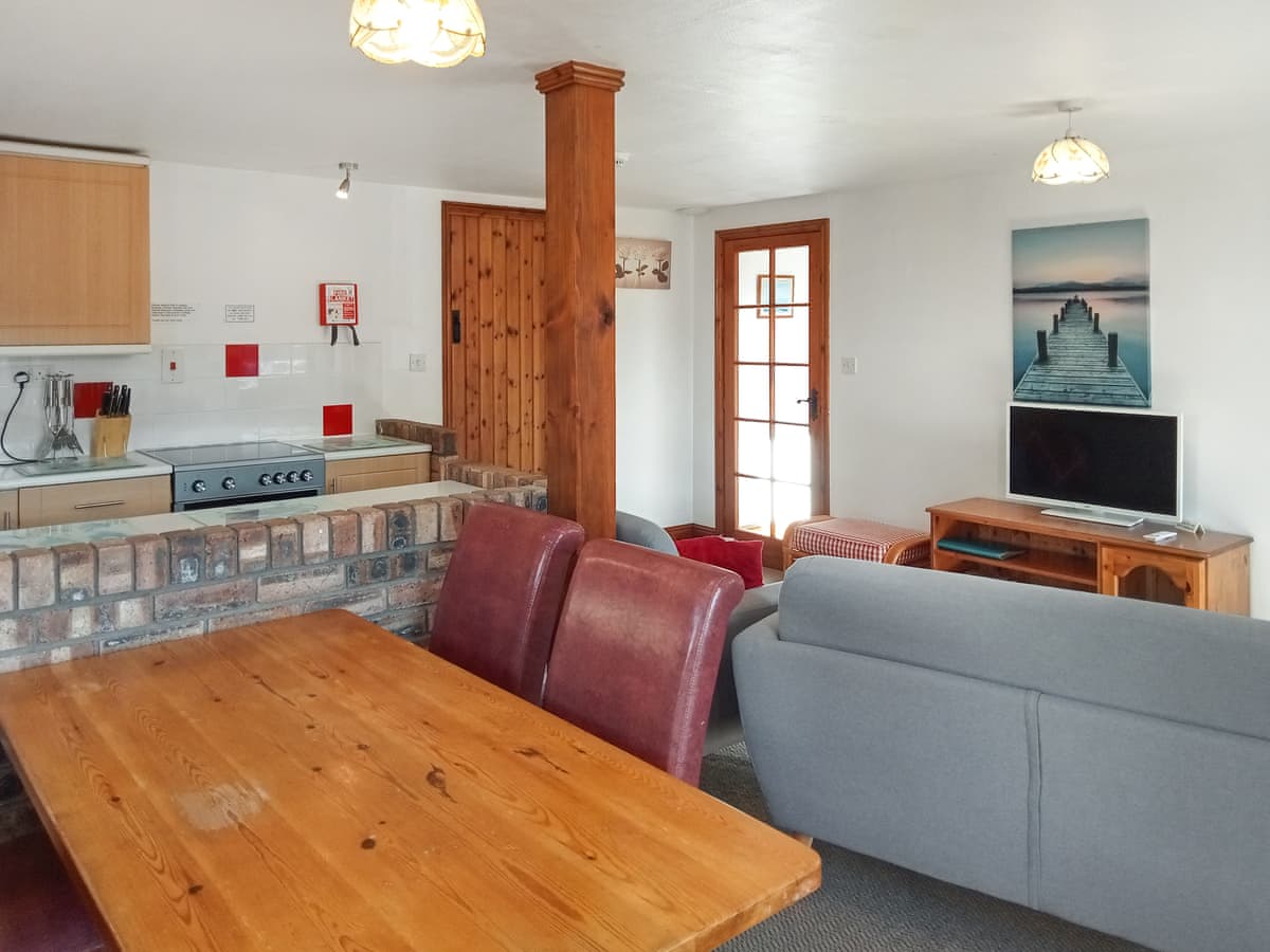Stowford Lodge Holiday Cottages - Tarquol Cottage - Holiday lodge in South West England - Image 2