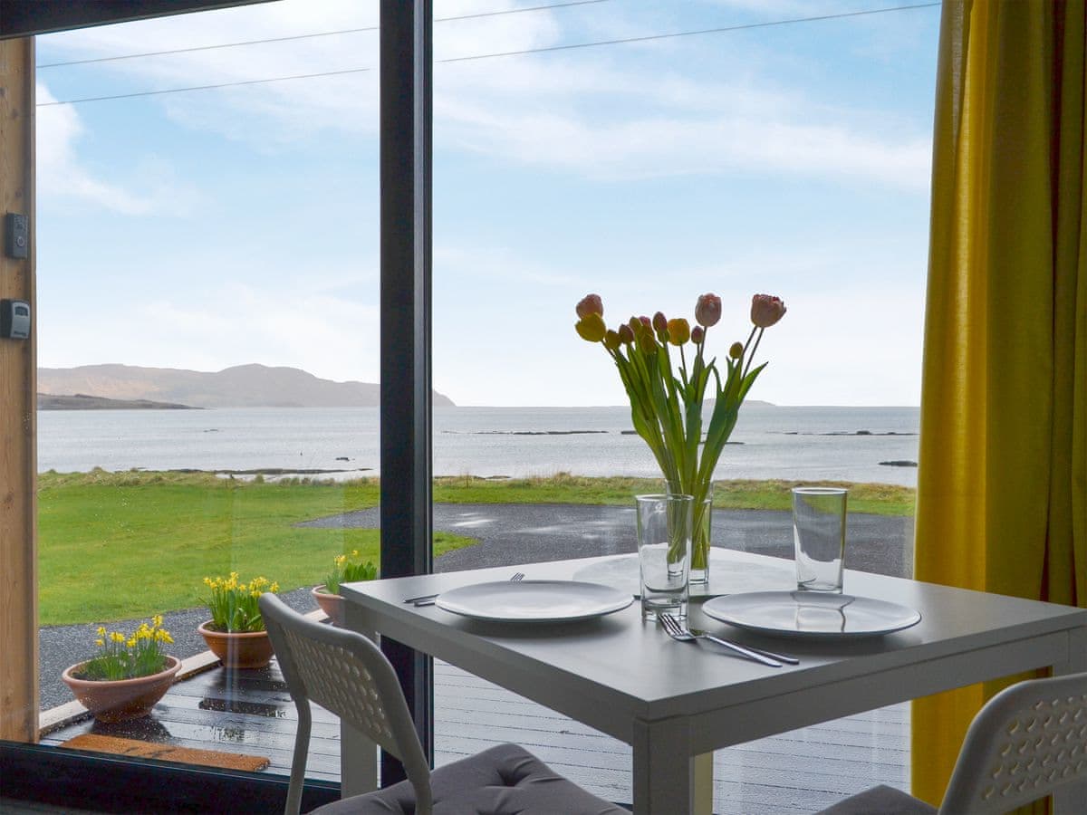 Number Five Isle View - The Isle View Nest holiday cottage near Kintail and Glen Shiel