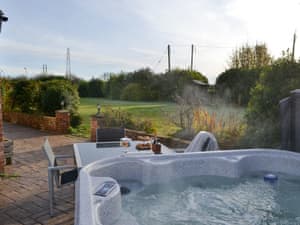 Holiday Cottages With Hot Tubs Self Catering Cottages To Rent