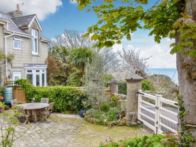 Elm Cottage Ref Uk11348 In St Lawrence Isle Of Wight Cottages Com