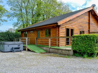 Rose Cotterill Cabins Cedar Lodge Cottages In Swansea And Gower