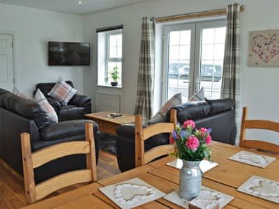 Royal Oak Cottages Lola S Cottage Cottages In Scarborough