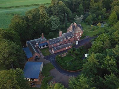 Four Gables Estates The Old Coach House Ref Ukc1544 In