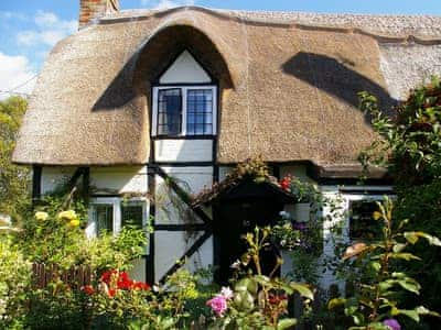 Small Cottage Ref P74 In Hilmarton Wiltshire Cottages Com