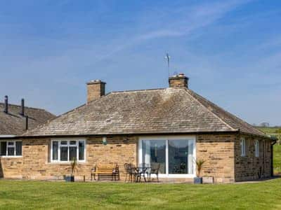 Riffa Manor Bungalow Ref 14776 In Leathley Near Harrogate