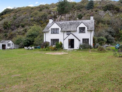 Llys Cyngar Ref Uk11425 In Morfa Bychan Near Porthmadog