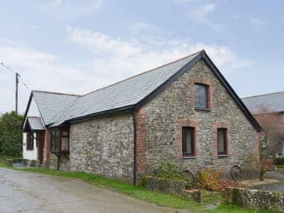 Badger Cottage Ref Uk13490 In Stibb Near Bude Cornwall