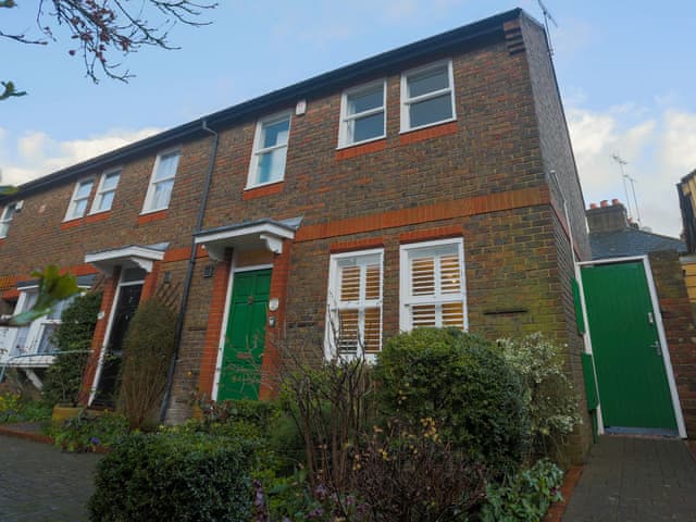 Peacock Cottage Ref M552207 In Canterbury Kent Cottages Com