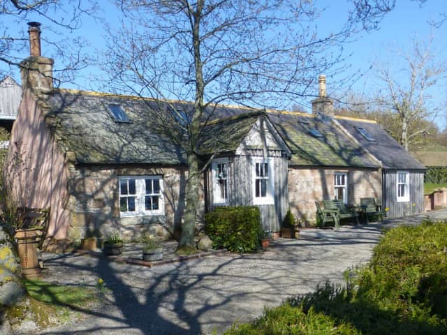Drumniall Cottage in Deeside
