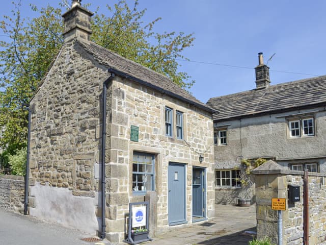 Merrill Cottage Ref Uk11605 In Eyam Near Bakewell Derbyshire
