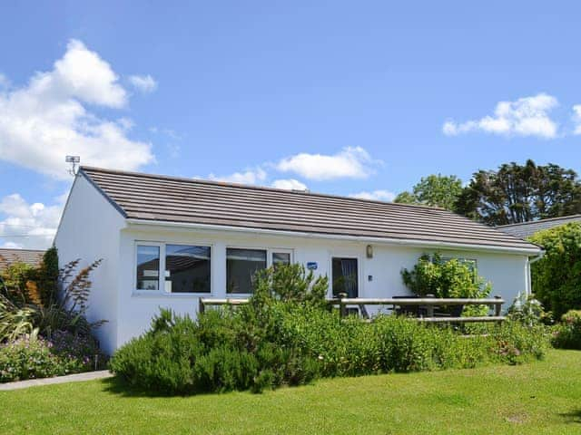 Treginegar Cottages Treyarnon Ref 15443 In St Merryn Near