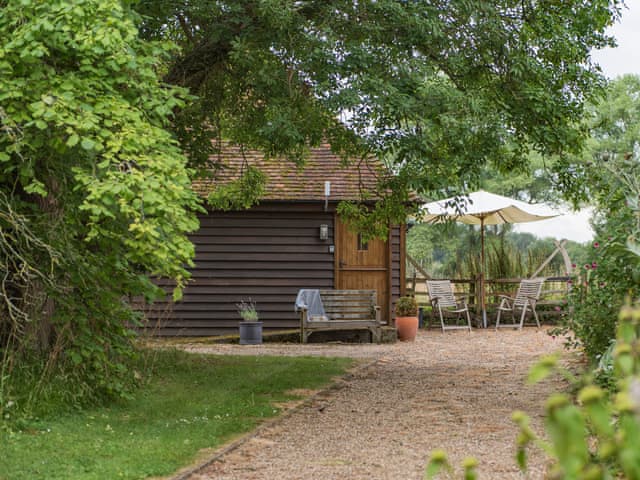 Heron Barn Ref M555051 In Hollingbourne Kent Cottages Com