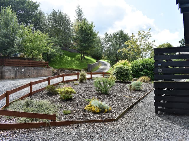 Cherry Tree Lodge Ref Uk12604 In Yanwath Near Penrith Cumbria Cottages Com