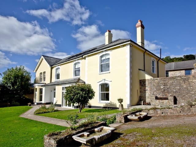 Veltham House Cottage Ref Bcvhc In Bampton Nr Tiverton Devon