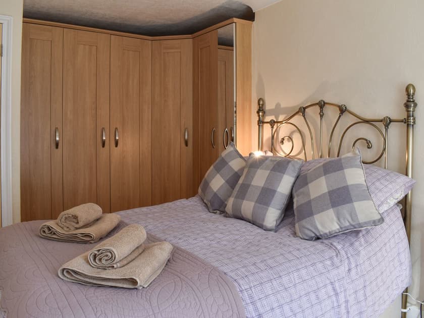 Double bedroom | Annie’s Place, Whitby
