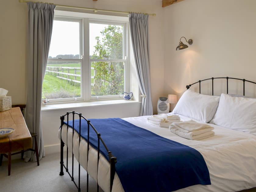 Relaxing bedroom with kingsize bed | Little Barn - Tynely Farm, Tynely, near Embleton