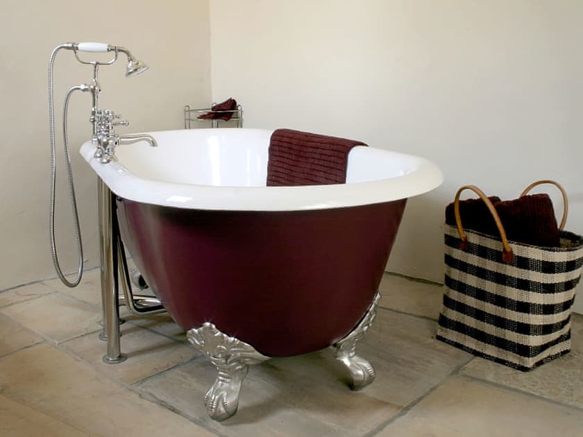 Typical en-suite bathroom | Clearvewe, Llangwm, near Usk