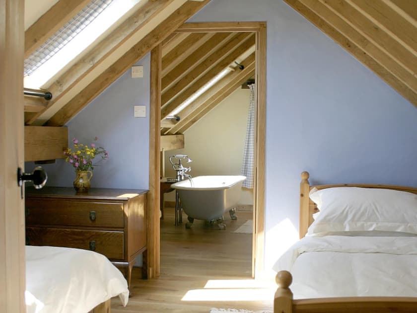 Typical twin bedroom | Clearvewe, Llangwm, near Usk