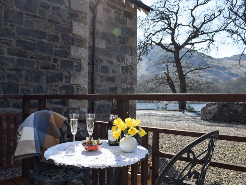 Sitting out area | Lochearnside Lodge, St Fillans, near Crieff