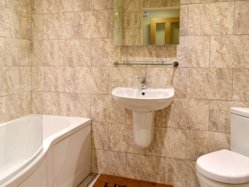 Bathroom | Murmuration Cottage, Whitby