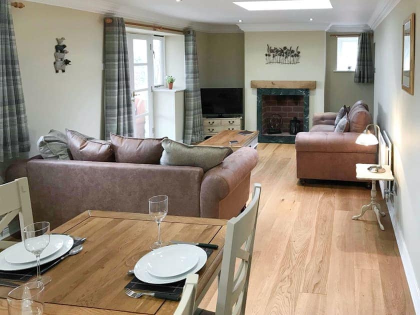 Welcoming living and dining areas | The Old Stables at Wood House - Wood House, Consett