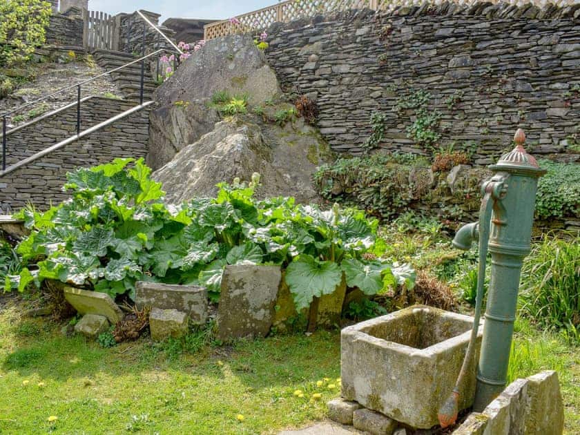 Garden | Stable Cottage - Yew Tree Cottage & Stable Cottage, Windermere