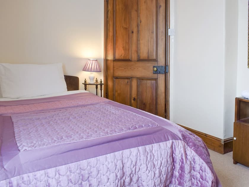 Comfortable double bedroom | Yew Tree Cottage - Yew Tree Cottage & Stable Cottage, Windermere