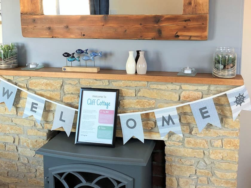 Welcoming living room | Cliff Cottage, Brixham