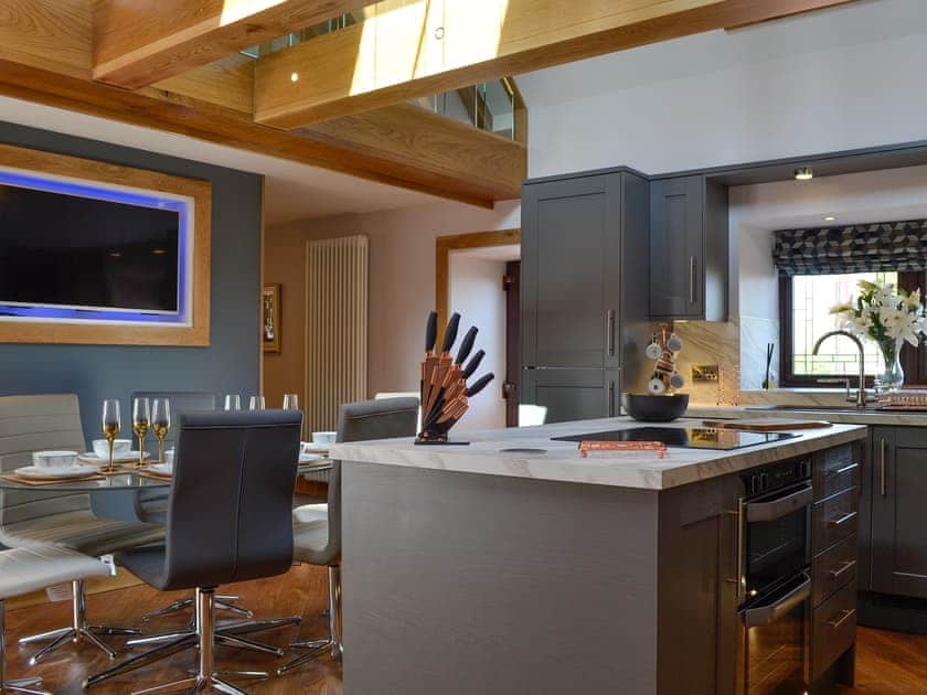 Kitchen and dining area | Hillend Stables - Hillend, Dalry, near Skelmorlie
