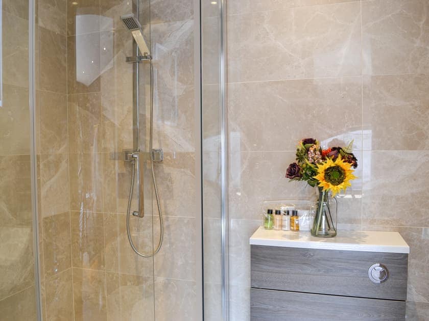 Shower room | Hillend Stables - Hillend, Dalry, near Skelmorlie