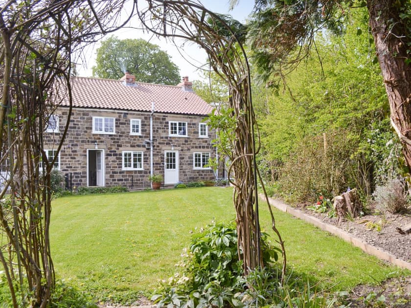 Well-maintained garden | 1 Keldholme Cottage - Keldholme Holidays, Keldholme, near Kirkbymoorside