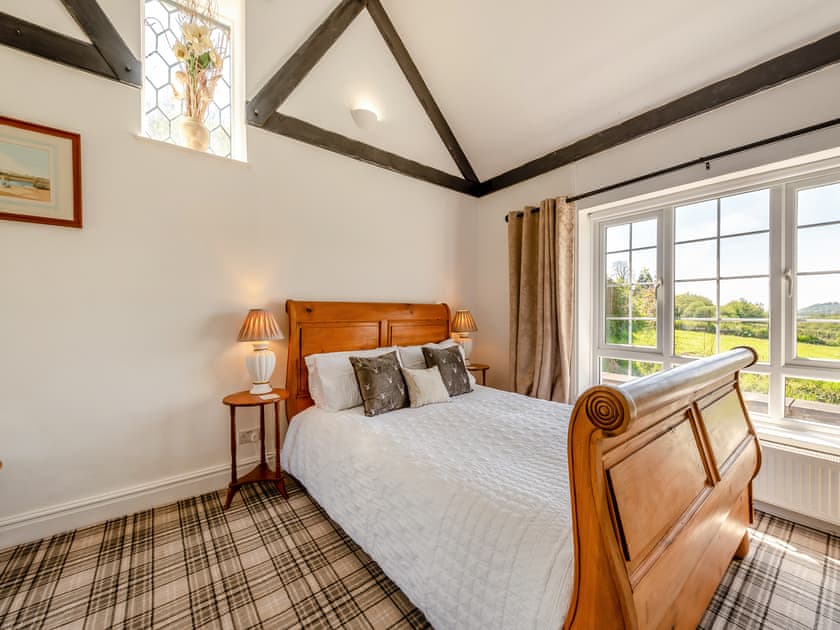 Double bedroom | Bronyn Cottage - Bronyn Farm, Ferryside, near Carmarthen