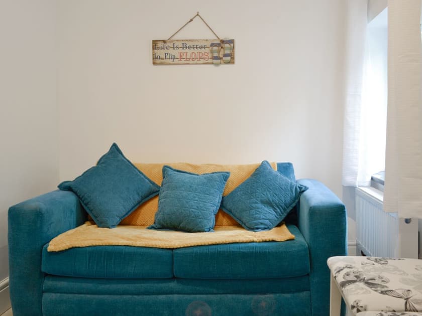 Cosy living and dining room | Brig-y-Don Bach - Brig-y-Don, Llanaber, near Barmouth