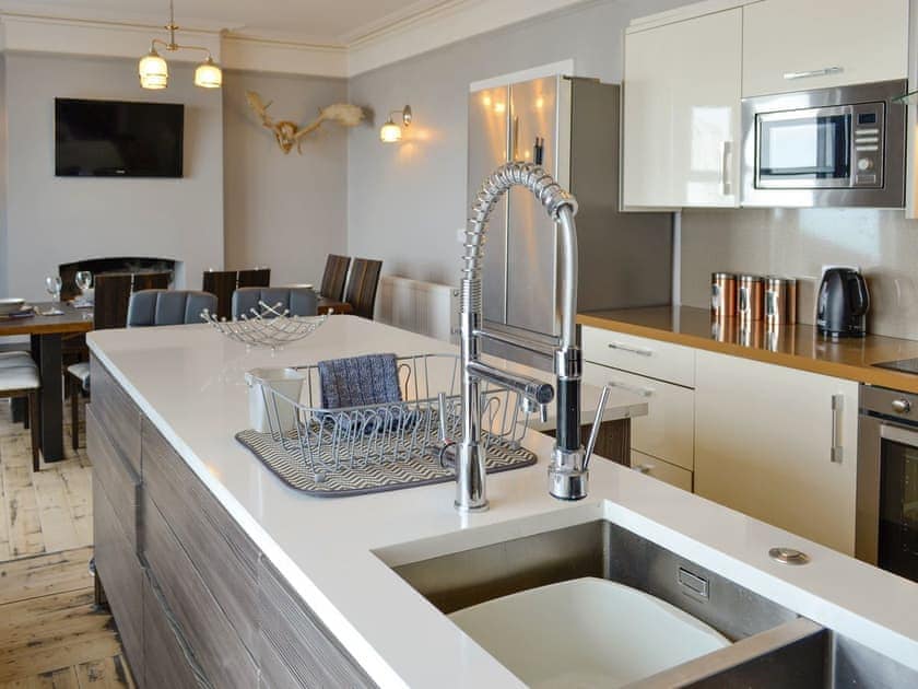 Contemporary kitchen | Brig-y-Don - Brig-y-Don, Llanaber, near Barmouth