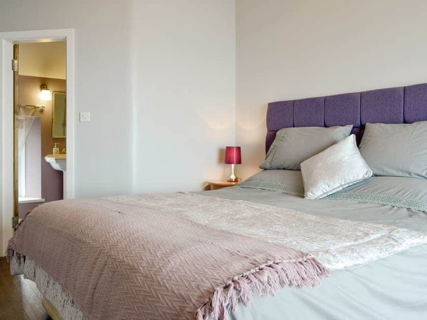 Peaceful en-suite double bedroom | Brig-y-Don - Brig-y-Don, Llanaber, near Barmouth