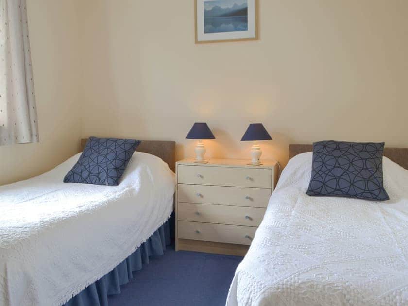 Twin bedroom | Glen View Cottage, Stromeferry, near Kyle of Lochalsh